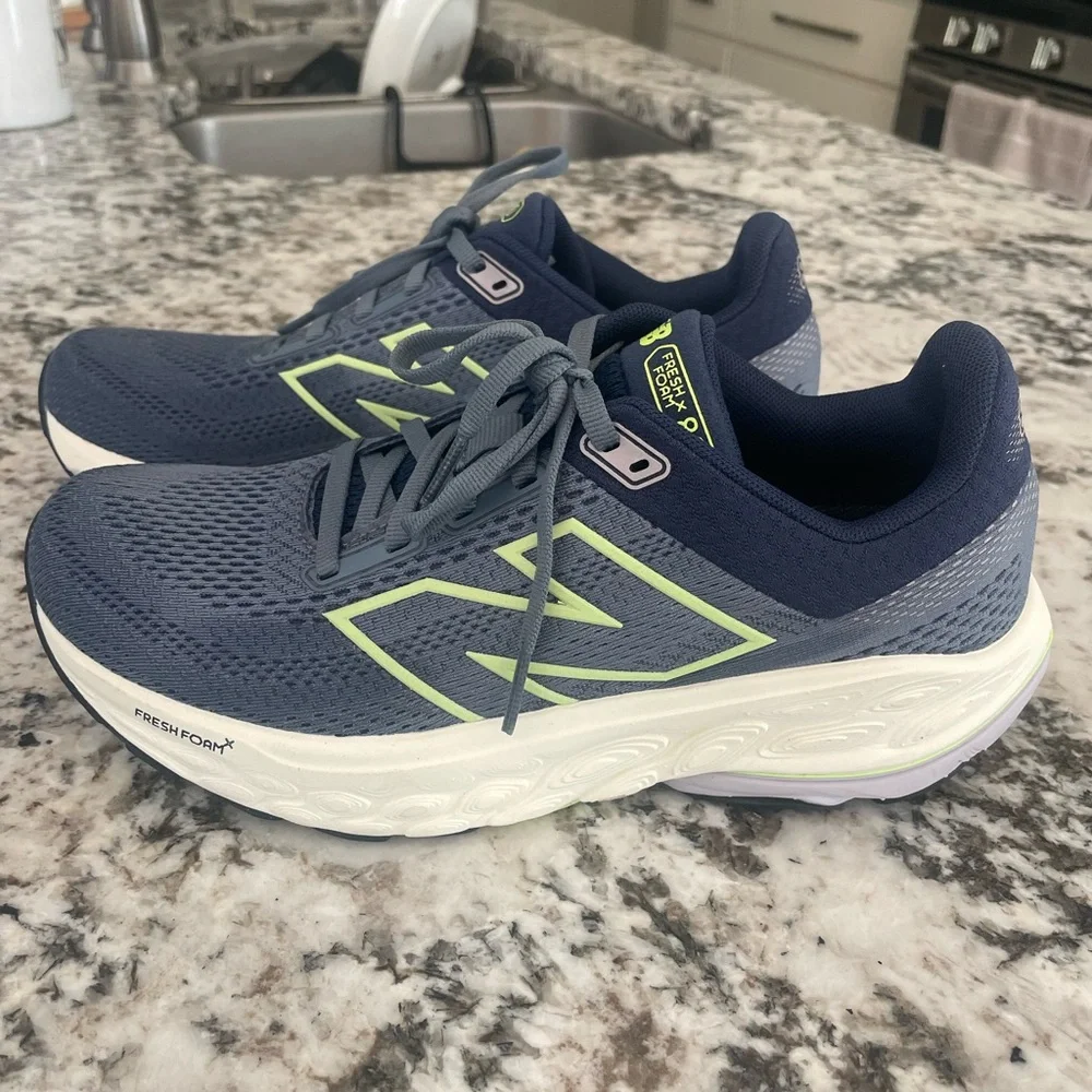 New Balance Fresh Foam 860 - Picture 2 of 7